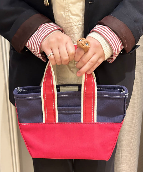 まつむさんの「BEAMS WOMEN｜L.L.Bean × BEAMS PLUS ＆ BEAMS BOY / Deep Bottom Deluxe Boat and Tote Mini」を使ったコーディネート