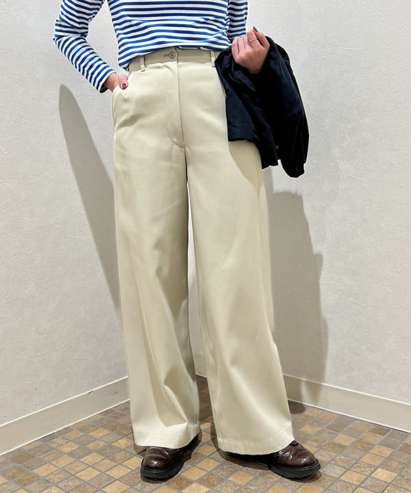 篠崎 香月さんの「BEAMS WOMEN｜Le minor / マドモアゼル バックUネック カットソー」を使ったコーディネート