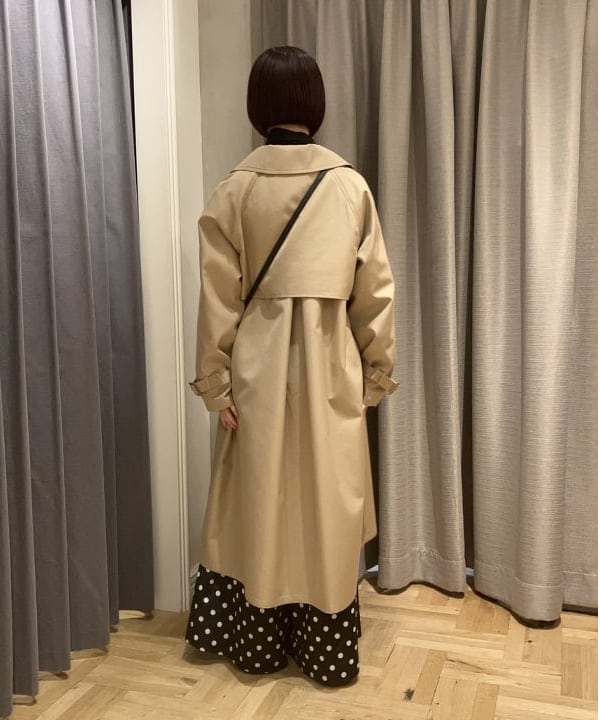 中川　ゆららさんの「BEAMS WOMEN｜ライト ツイル トレンチコート」を使ったコーディネート