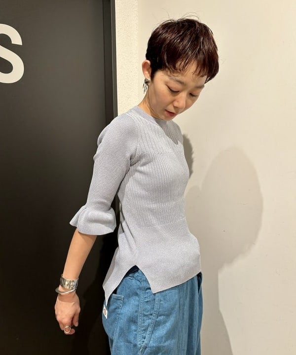 矢野(青木)優香さんの「BEAMS WOMEN｜maturely / Rame Frill Rib 5Sleeves」を使ったコーディネート