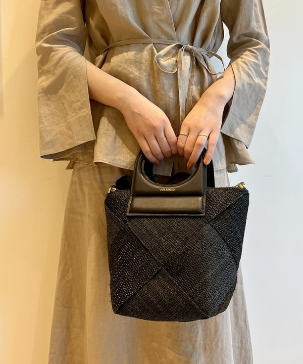 山田 千遥さんの「BEAMS WOMEN｜リネン シンプルロングスカート .M」を使ったコーディネート