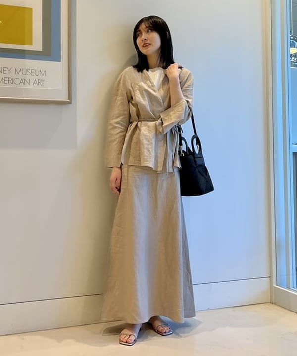 山田 千遥さんの「BEAMS WOMEN｜リネン シンプルロングスカート .M」を使ったコーディネート