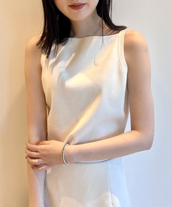 山田 千遥さんの「BEAMS WOMEN｜Demi-Luxe BEAMS / スラブ アイレット Vネック カーディガン」を使ったコーディネート
