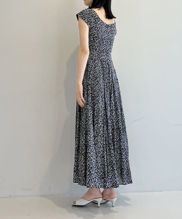 山田 千遥さんの「BEAMS WOMEN｜MARIHA × Demi-Luxe BEAMS / 別注 月の夢のドレス プリント」を使ったコーディネート