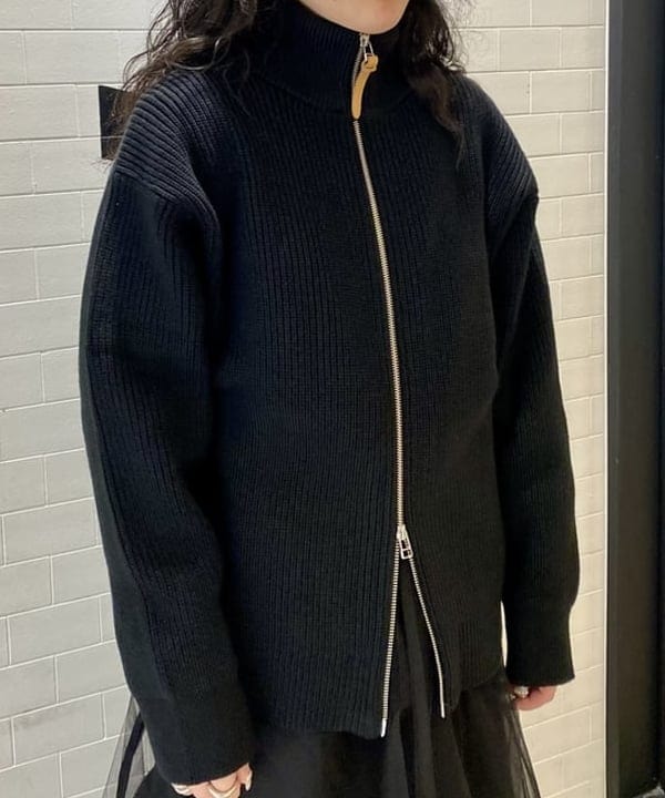 鈴木 悠里さんの「BEAMS WOMEN｜」を使ったコーディネート