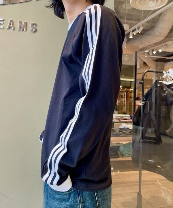 佐藤 大斗さんの「BEAMS WOMEN｜adidas / アディカラー クラシックス スリーストライプス 長袖Tシャツ」を使ったコーディネート
