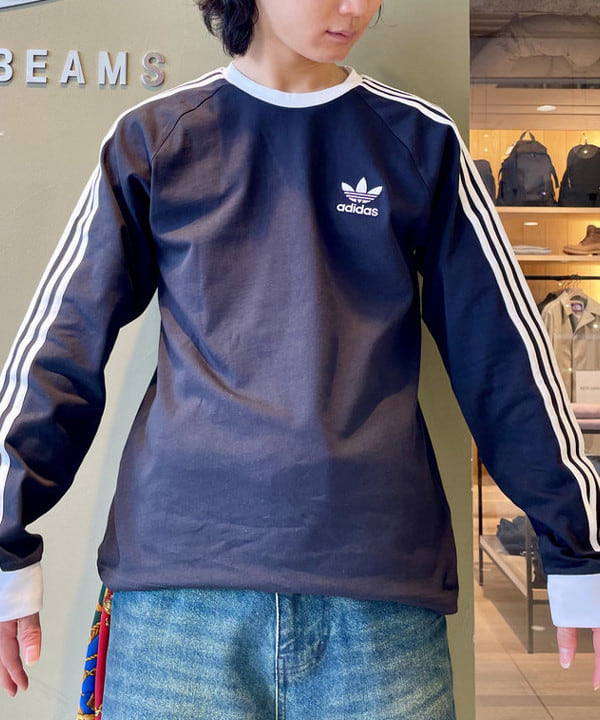 佐藤 大斗さんの「BEAMS WOMEN｜adidas / アディカラー クラシックス スリーストライプス 長袖Tシャツ」を使ったコーディネート