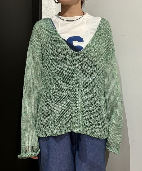 おはぎ(萩原)さんの「BEAMS WOMEN｜BEAMS BOY / Uネック ビッグ プルオーバー」を使ったコーディネート