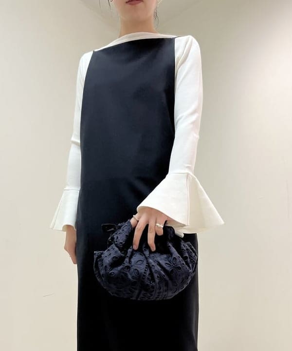 中丸　栞さんの「BEAMS WOMEN｜PAPYRUS / Candy Wrapper レース ハンドバッグ M」を使ったコーディネート