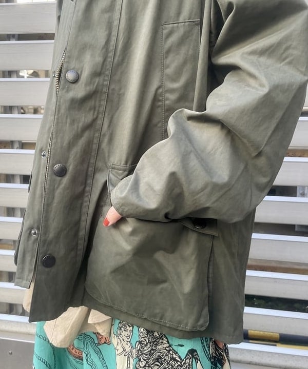 みりさんの「BEAMS WOMEN｜Barbour / OVERSIZE PEACHED BEADALE CASUAL JACKET」を使ったコーディネート