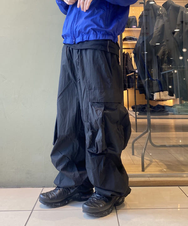 井上 隆司さんの「BEAMS WOMEN｜BEAMS / 2トーン ジップアップ ブルゾン」を使ったコーディネート