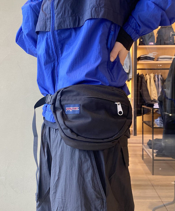 井上 隆司さんの「BEAMS WOMEN｜BEAMS / 2トーン ジップアップ ブルゾン」を使ったコーディネート