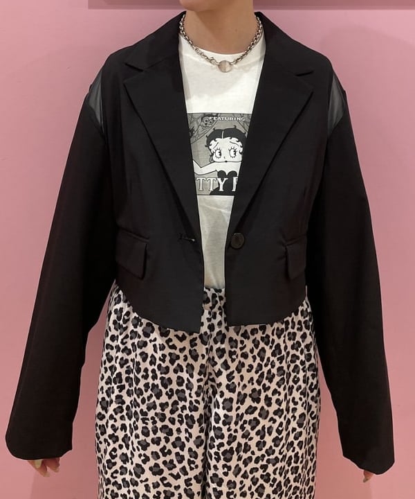 中江梨々香さんの「BEAMS WOMEN｜」を使ったコーディネート