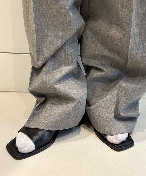 ando naoさんの「BEAMS WOMEN｜【別注】BUZZ RICKSON'S / シャンブレー ロングスリーブ シャツ」を使ったコーディネート