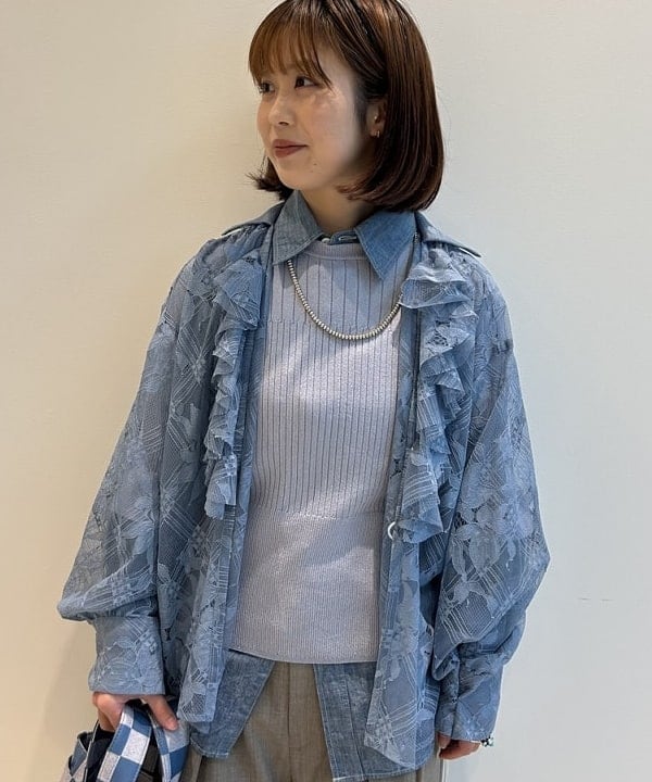 ando naoさんの「BEAMS WOMEN｜【別注】BUZZ RICKSON'S / シャンブレー ロングスリーブ シャツ」を使ったコーディネート