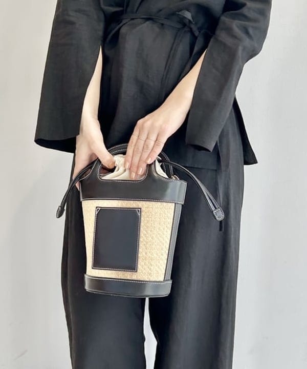 佐藤 美樹さんの「BEAMS WOMEN｜ポインテッド ヌードサンダル .M」を使ったコーディネート