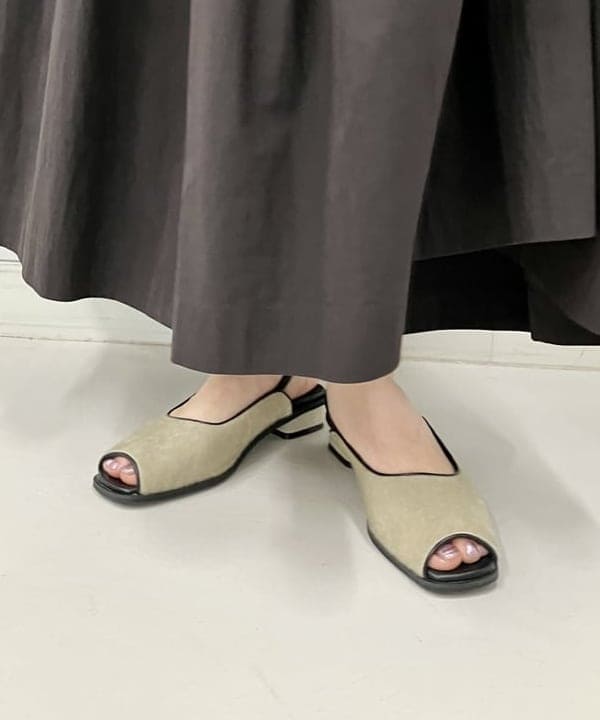 kigoさんの「BEAMS WOMEN｜RBS / シャギー ミュール」を使ったコーディネート
