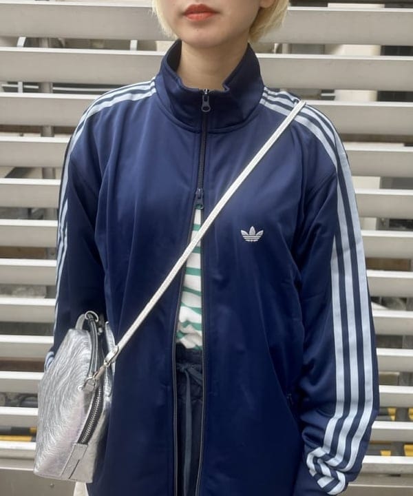 みりさんの「BEAMS WOMEN｜GIANNI CHIARINI / メタリック ALIFA レザーショルダーバッグ S」を使ったコーディネート