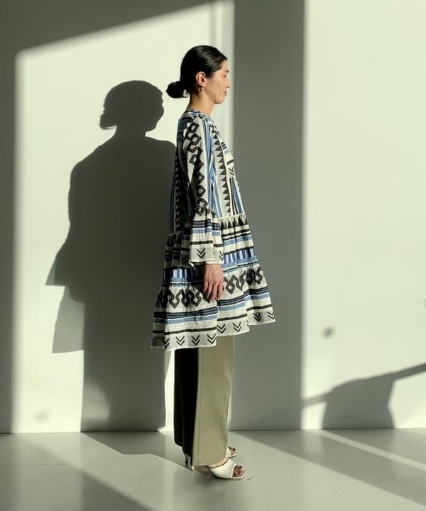 松元 晴佳さんの「BEAMS WOMEN｜スクエアパフサンダル .M」を使ったコーディネート