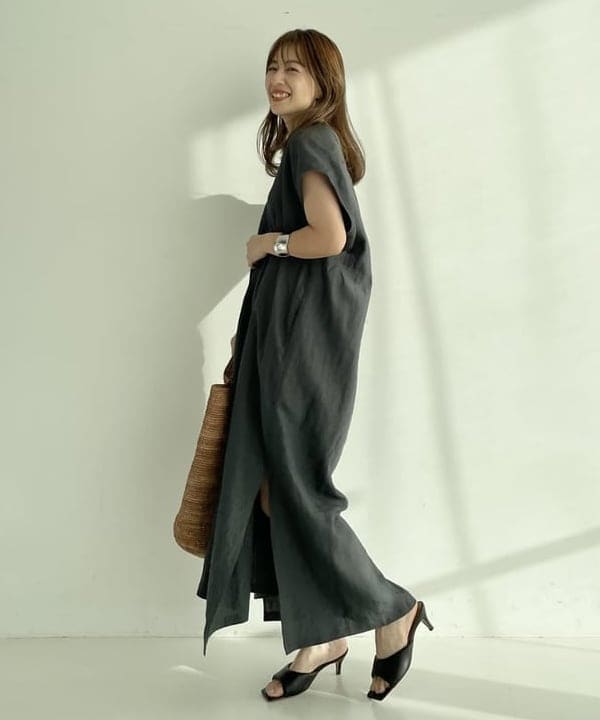 住吉　明佳さんの「BEAMS WOMEN｜Demi-Luxe BEAMS / ウエーブ ワイド バングル」を使ったコーディネート