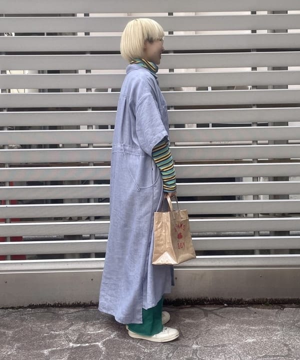 みりさんの「BEAMS WOMEN｜BEAMS BOY / BBロゴ ショップバック」を使ったコーディネート