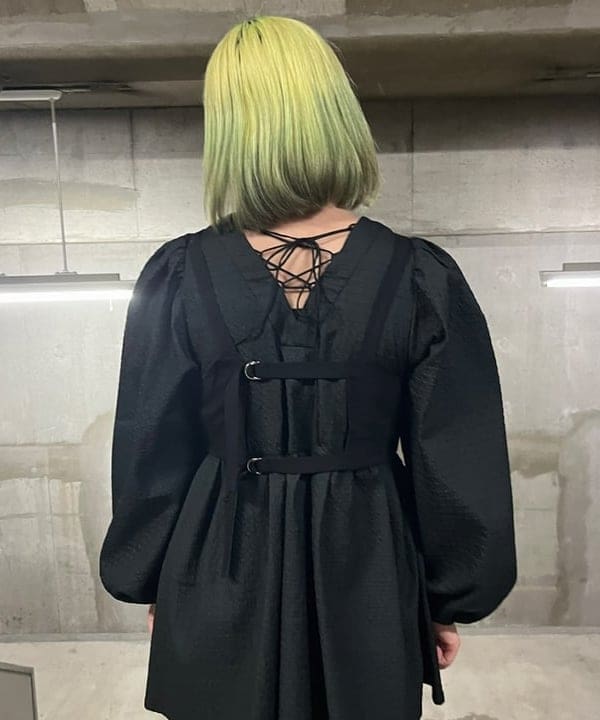 前田 優衣さんの「BEAMS WOMEN｜Ray BEAMS / ベルテッド ビスチェ」を使ったコーディネート