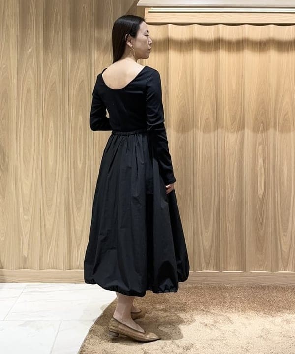 関 桂子さんの「BEAMS WOMEN｜Demi-Luxe BEAMS / バルーン コンビ ワンピース」を使ったコーディネート