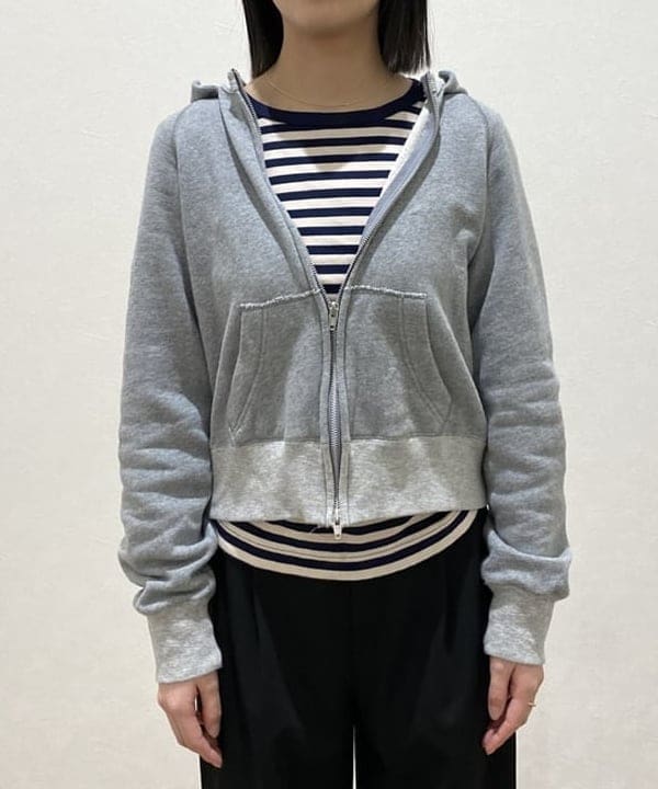 吉田 花さんの「BEAMS WOMEN｜BEAMS BOY / フライス 1cm ボーダー」を使ったコーディネート