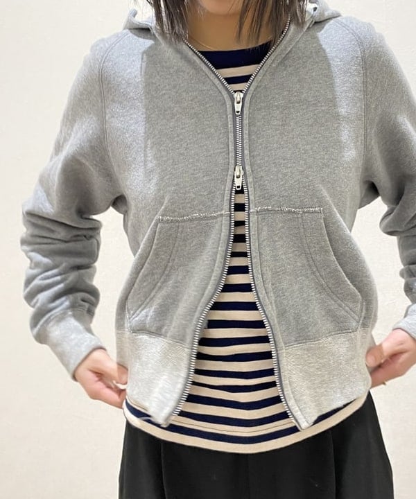 吉田 花さんの「BEAMS WOMEN｜BEAMS BOY / フライス 1cm ボーダー」を使ったコーディネート