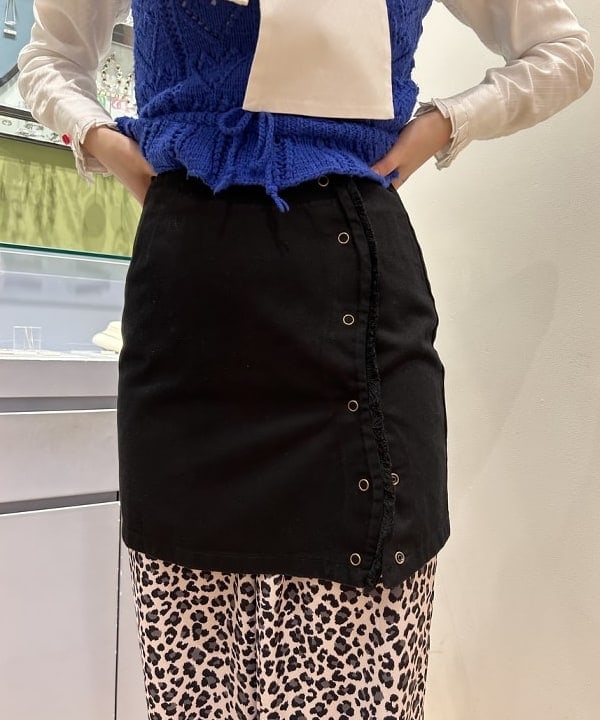 渡邊 舞さんの「BEAMS WOMEN｜GHOSPELL / Riley Wave Mini Skirt」を使ったコーディネート