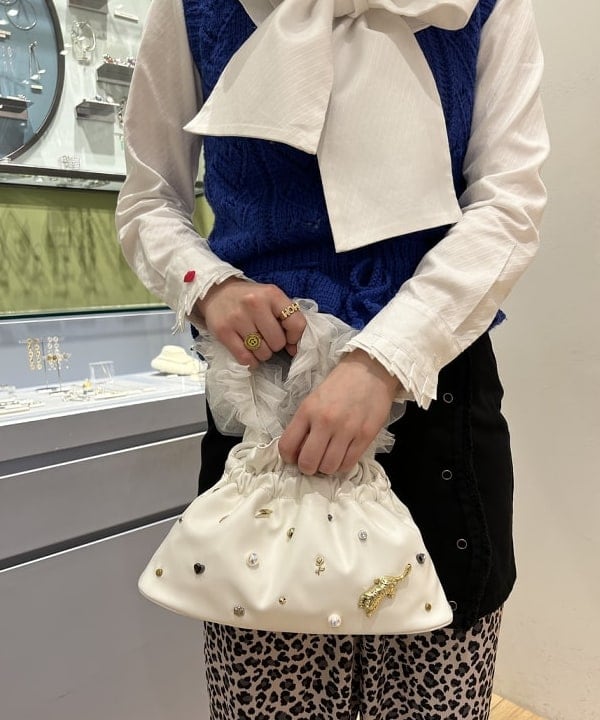 渡邊 舞さんの「BEAMS WOMEN｜GHOSPELL / Riley Wave Mini Skirt」を使ったコーディネート