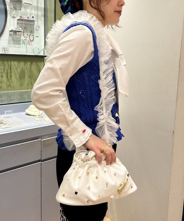 渡邊 舞さんの「BEAMS WOMEN｜GHOSPELL / Riley Wave Mini Skirt」を使ったコーディネート