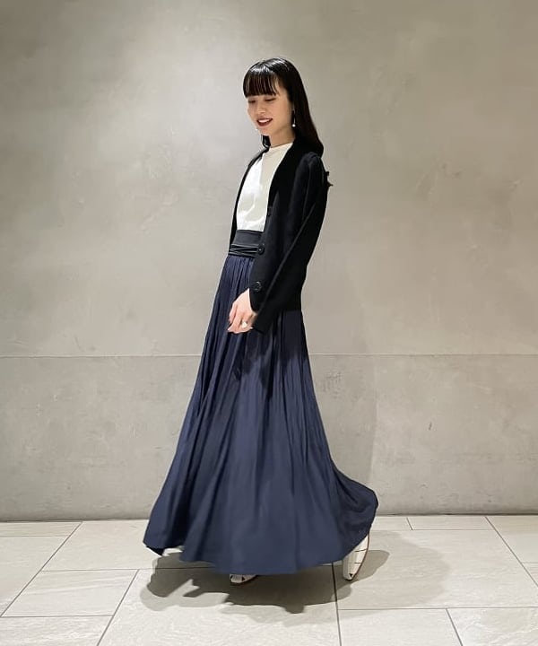 高木 菜央さんの「BEAMS WOMEN｜AK+1 / アンブレラ スカート」を使ったコーディネート