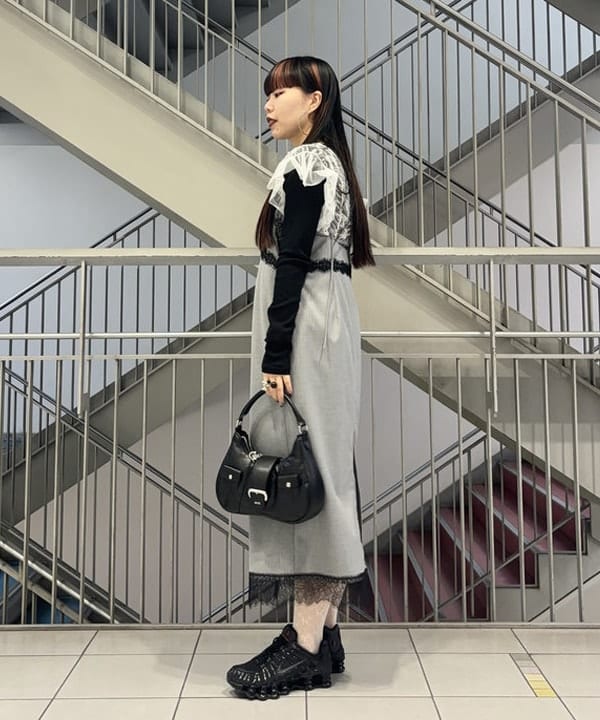 もえのさんの「BEAMS WOMEN｜テレコ リブ クルーネック トップス」を使ったコーディネート