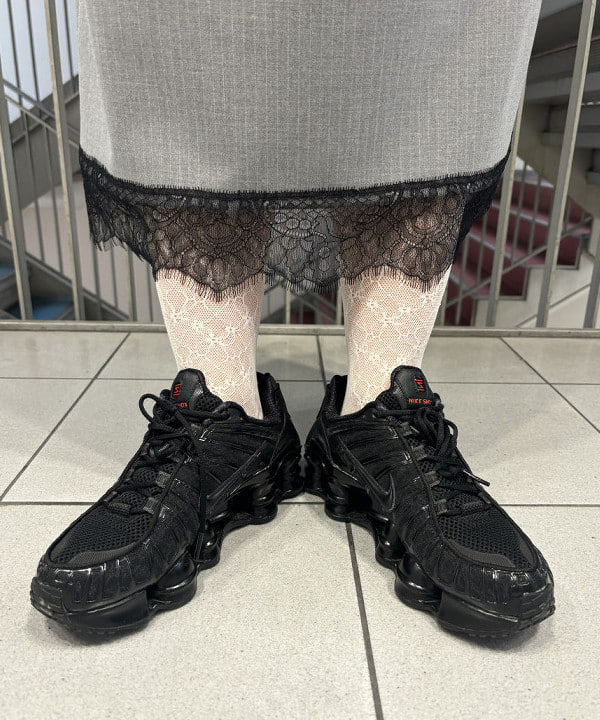 もえのさんの「BEAMS WOMEN｜テレコ リブ クルーネック トップス」を使ったコーディネート