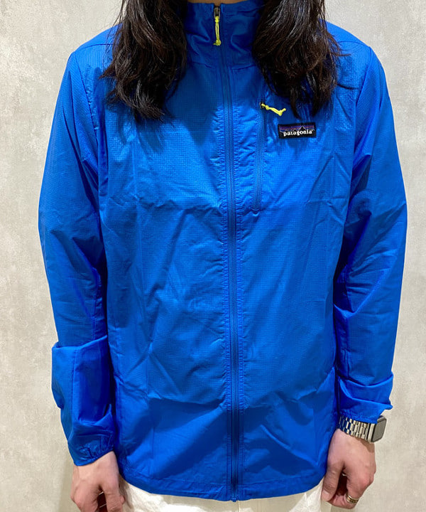 りくっしーさんの「BEAMS WOMEN｜ワイド テーパード デニム」を使ったコーディネート
