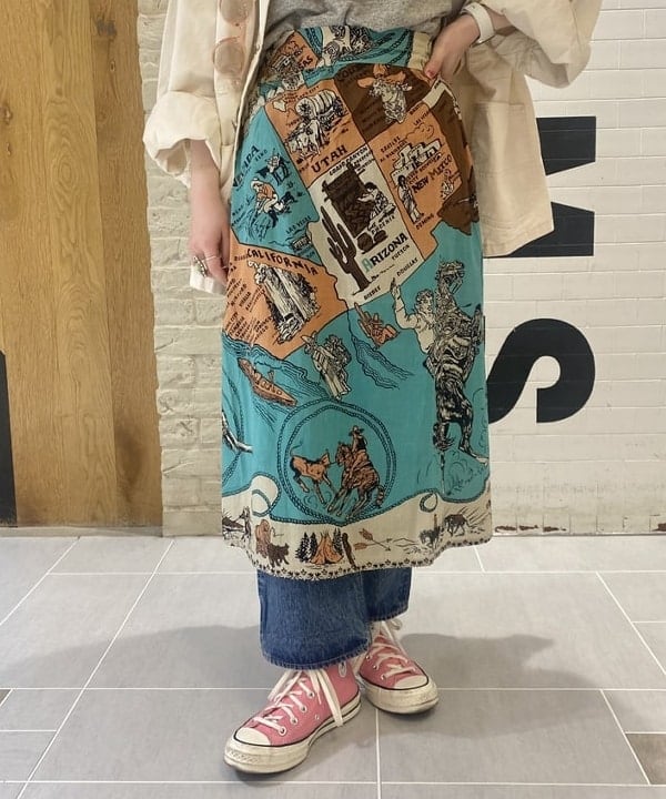 木村 海侑さんの「BEAMS WOMEN｜WAREHOUSE & CO. / 別注 ステンシル13 Tシャツ」を使ったコーディネート