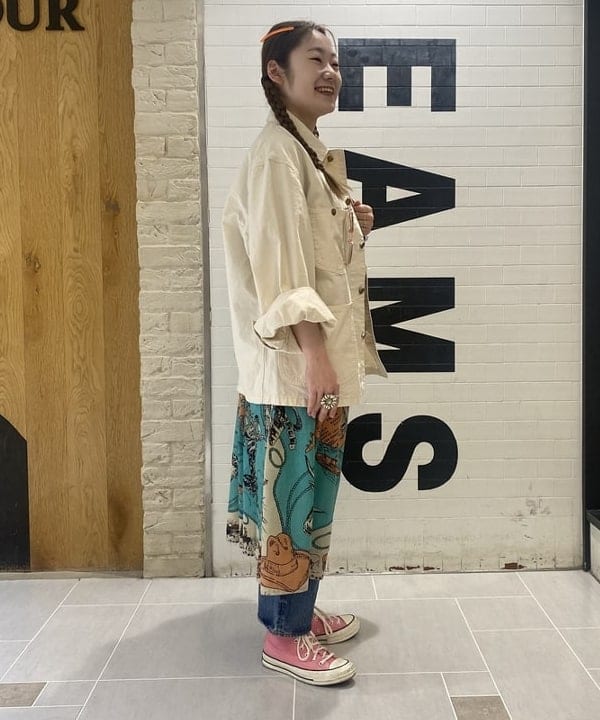 木村 海侑さんの「BEAMS WOMEN｜WAREHOUSE & CO. / 別注 ステンシル13 Tシャツ」を使ったコーディネート