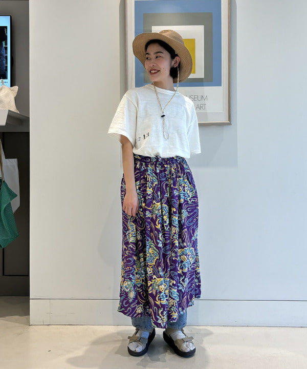 葵さんの「BEAMS WOMEN｜WAREHOUSE & CO. / 別注 ステンシル13 Tシャツ」を使ったコーディネート