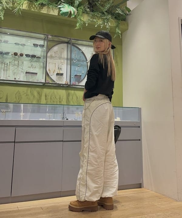 イトウミサキさんの「BEAMS WOMEN｜」を使ったコーディネート