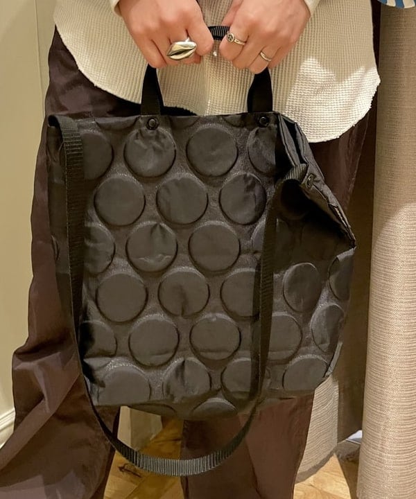 コウリキ　マミさんの「BEAMS WOMEN｜BAG'n'NOUN &times; BEAMS BOY / 別注 ドット バッグ」を使ったコーディネート