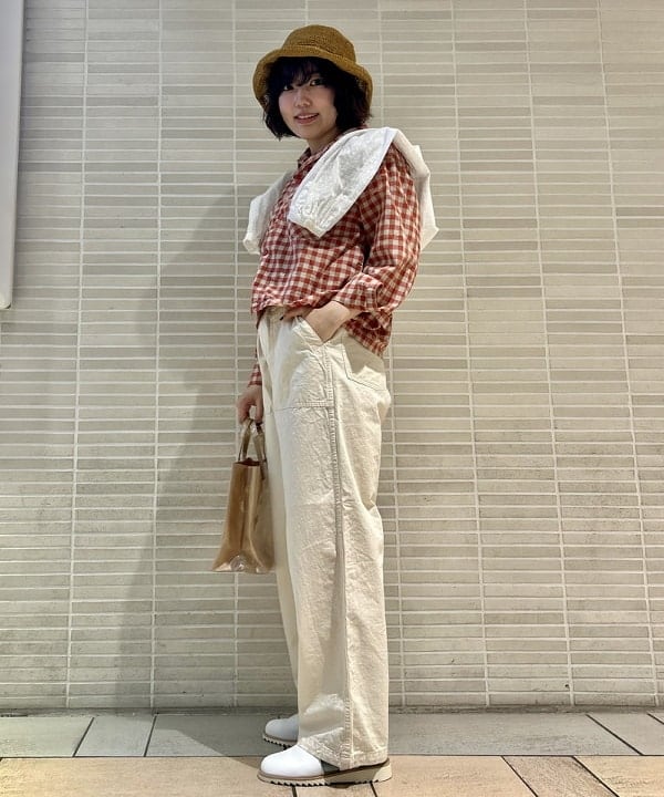 小原 もこさんの「BEAMS WOMEN｜BEAMS BOY / BBロゴ ショップバック」を使ったコーディネート
