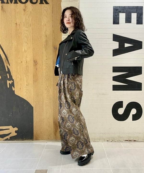 カタヤマ アヤさんの「BEAMS WOMEN｜テレコ リブ クルーネック トップス」を使ったコーディネート