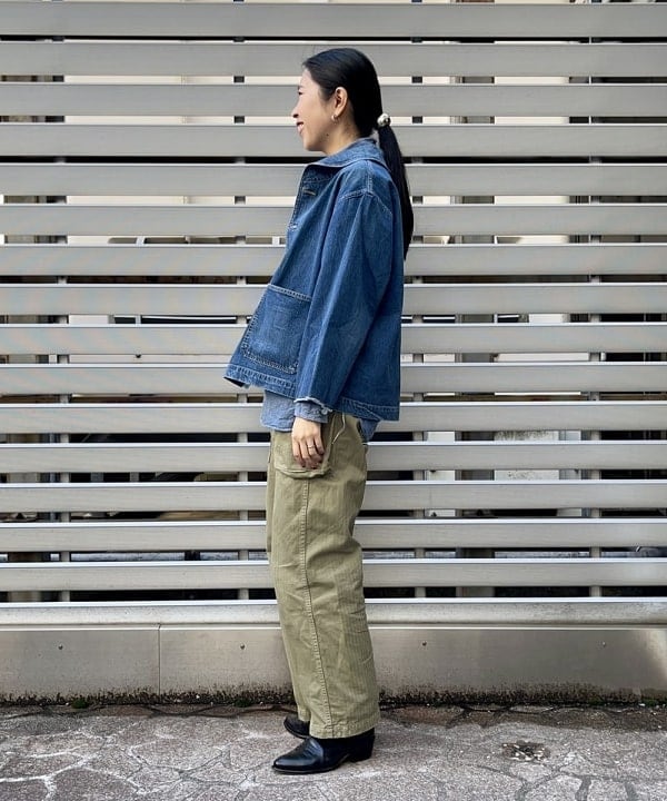 ミナミマリコさんの「BEAMS WOMEN｜BUZZ RICKSON'S × BEAMS BOY / 別注 ユーズド ダンガリー ジャンパー」を使ったコーディネート