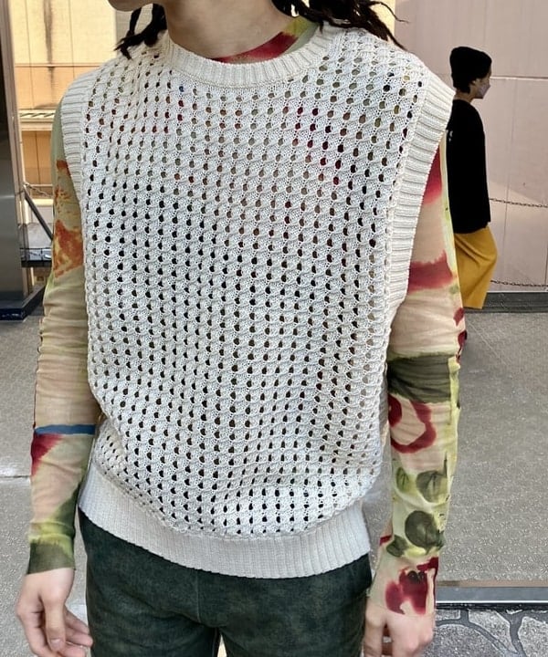 森 凌真さんの「BEAMS WOMEN｜BEAMS / 5ゲージ メッシュ ベスト」を使ったコーディネート