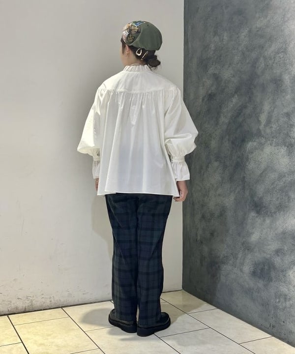吉野 多恵さんの「BEAMS WOMEN｜PASCUCCI × Demi-Luxe BEAMS / 別注 レースアップ ショートブーツ」を使ったコーディネート