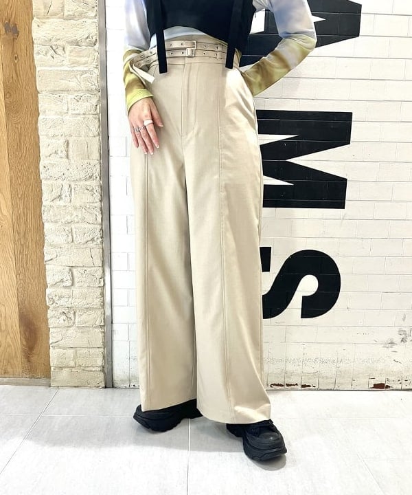 よしだゆりさんの「BEAMS WOMEN｜Ray BEAMS / ベルテッド ビスチェ」を使ったコーディネート