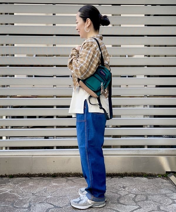 コウリキ　マミさんの「BEAMS WOMEN｜JANSPORT / Right Pack Mini」を使ったコーディネート