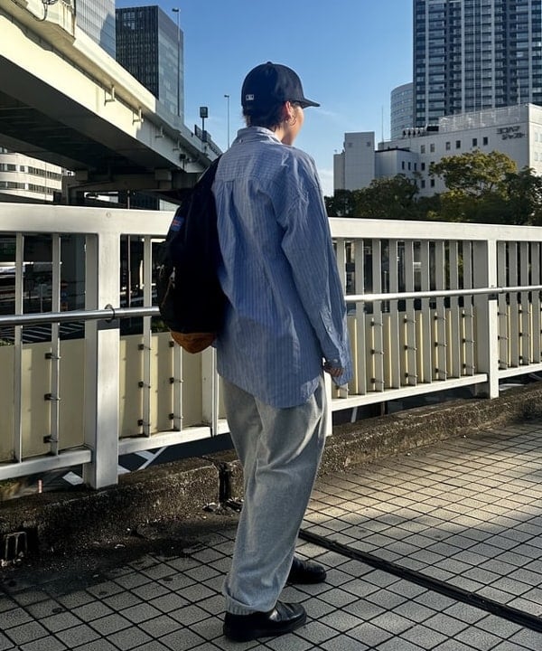なるみさんの「BEAMS BOY / ドビー ストライプ ビッグ ボタンダウン シャツ」を使ったコーディネート