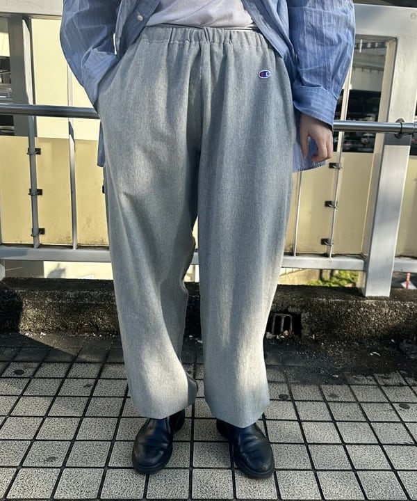なるみさんの「BEAMS BOY / ドビー ストライプ ビッグ ボタンダウン シャツ」を使ったコーディネート